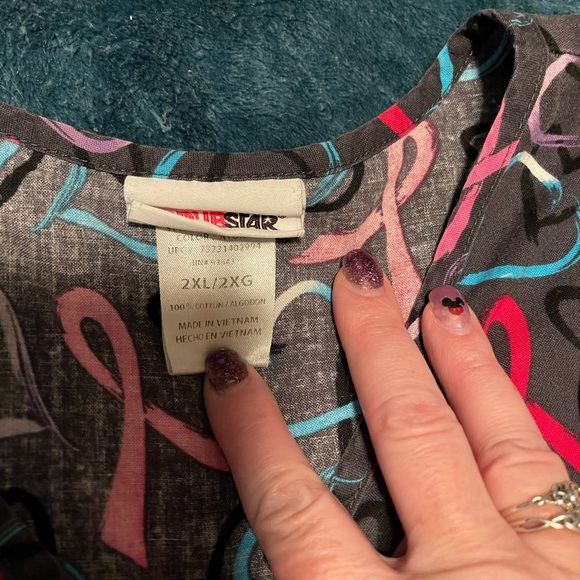 Scrub Top - Picture 3 of 3